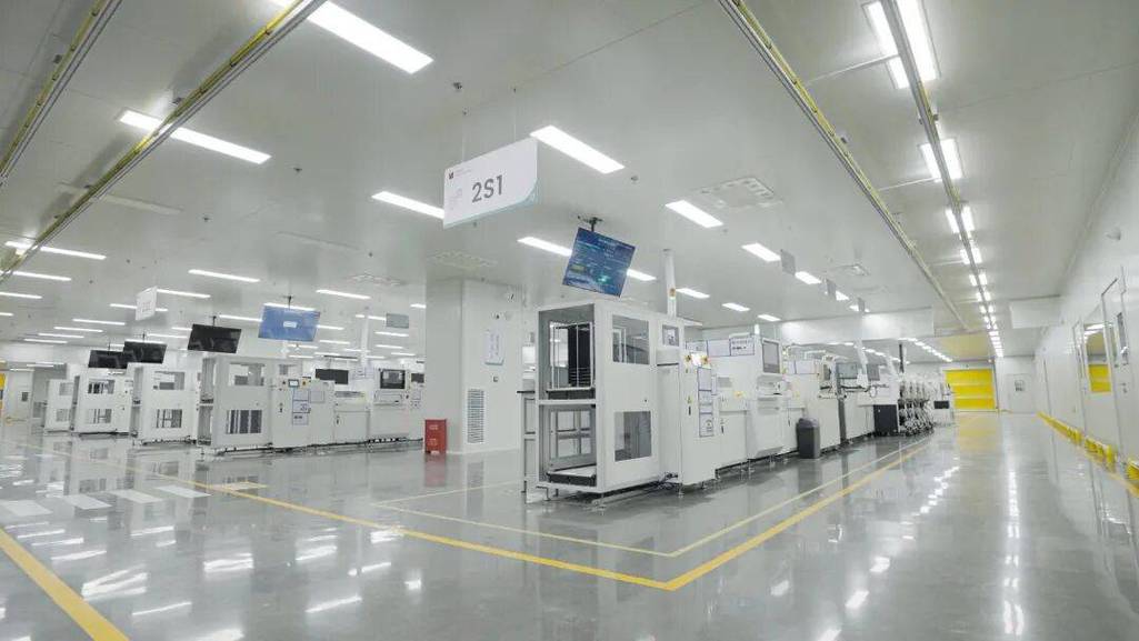 思格新能源"ai工厂"在南通启用:以"ai in all"战略,每15秒打造一个pac